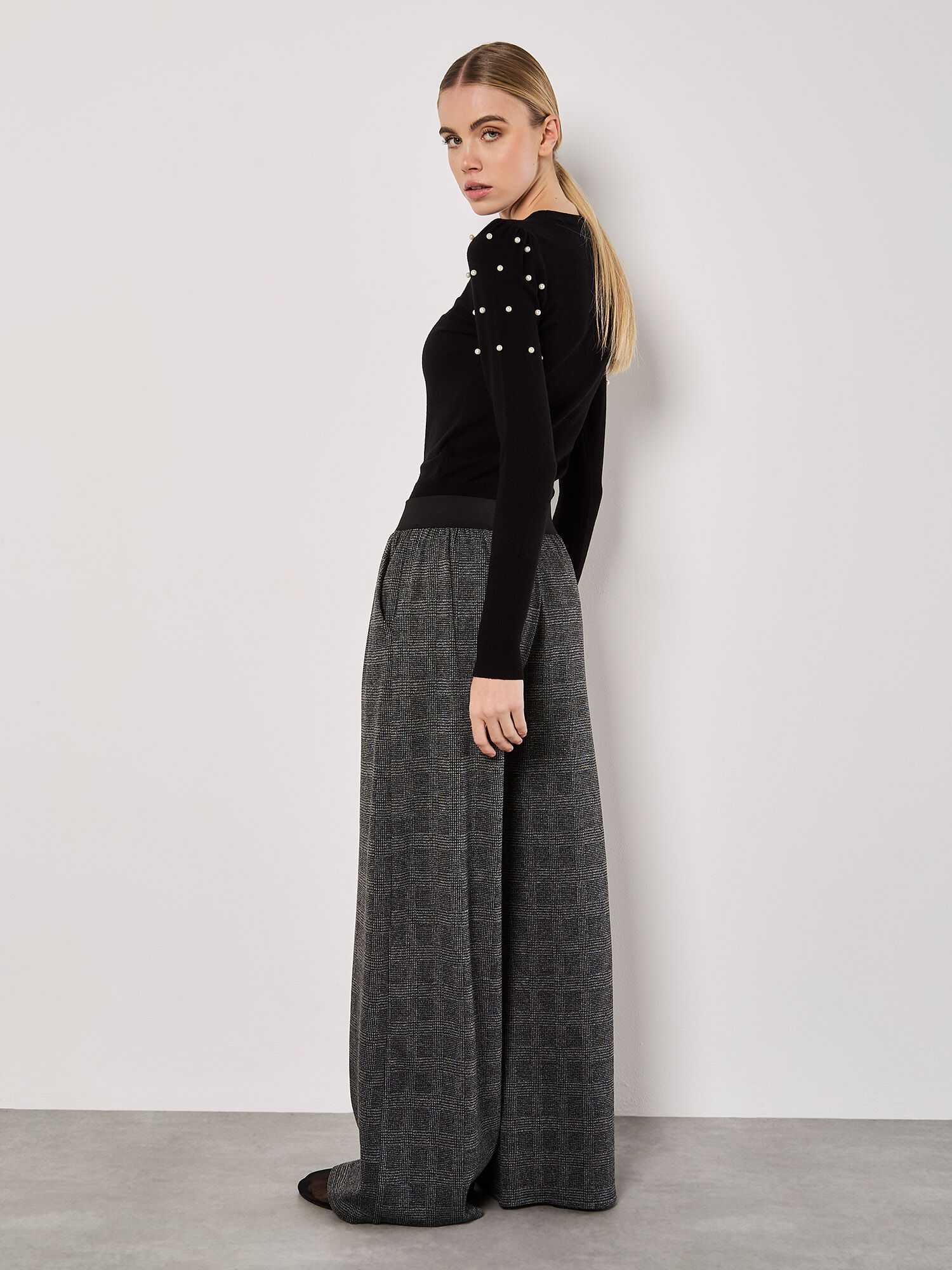 最初の  Fine Embellished Pearl Knit Clothing Apricot | Jumper トップス