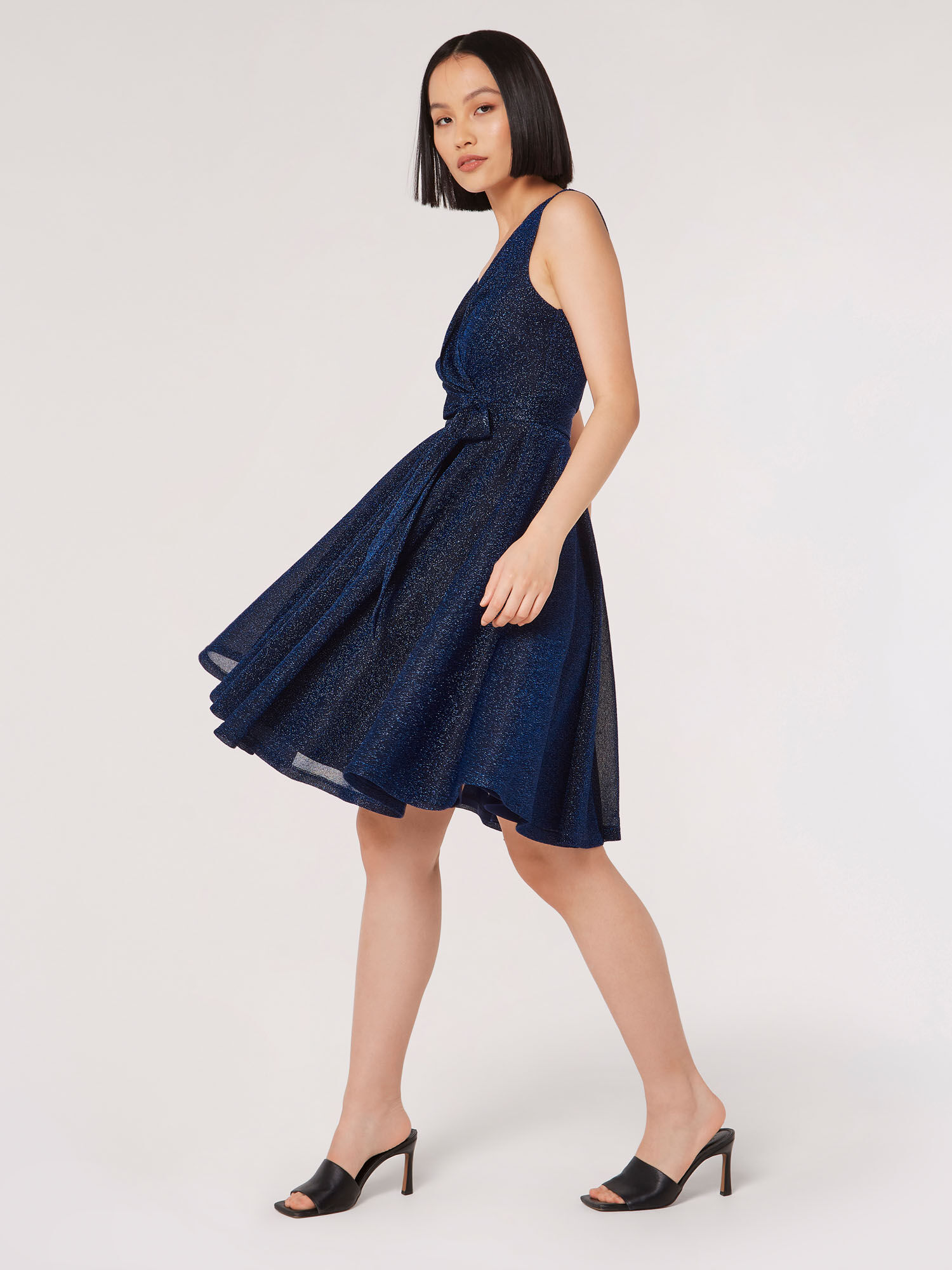 Robe patineuse bleu marine top