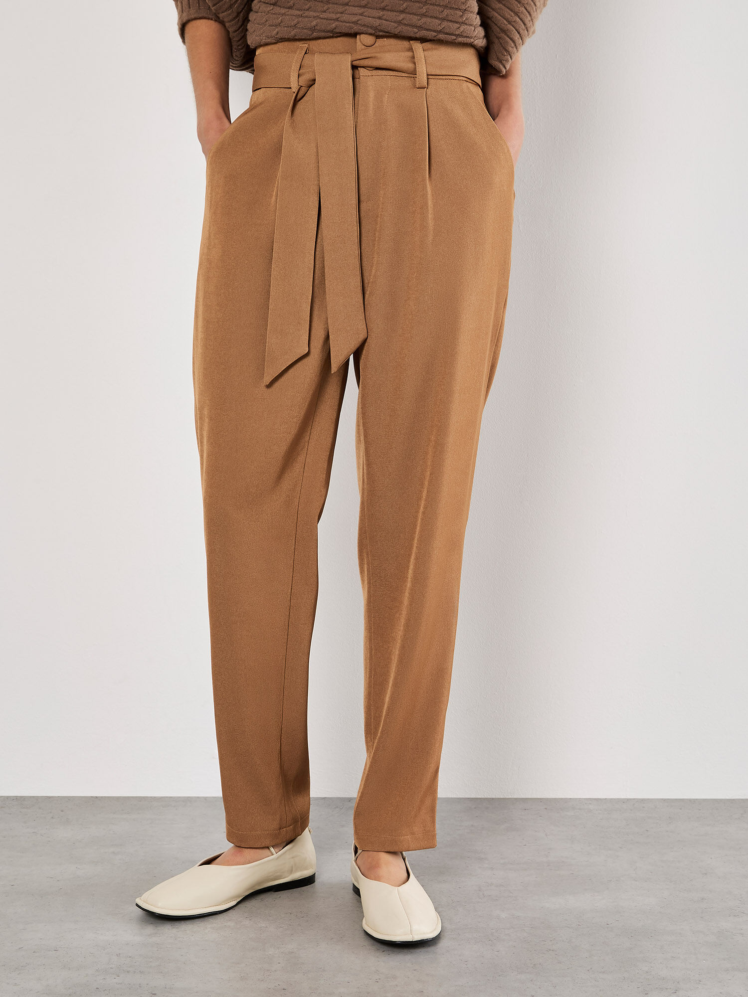 Tan paper bag trousers outlet