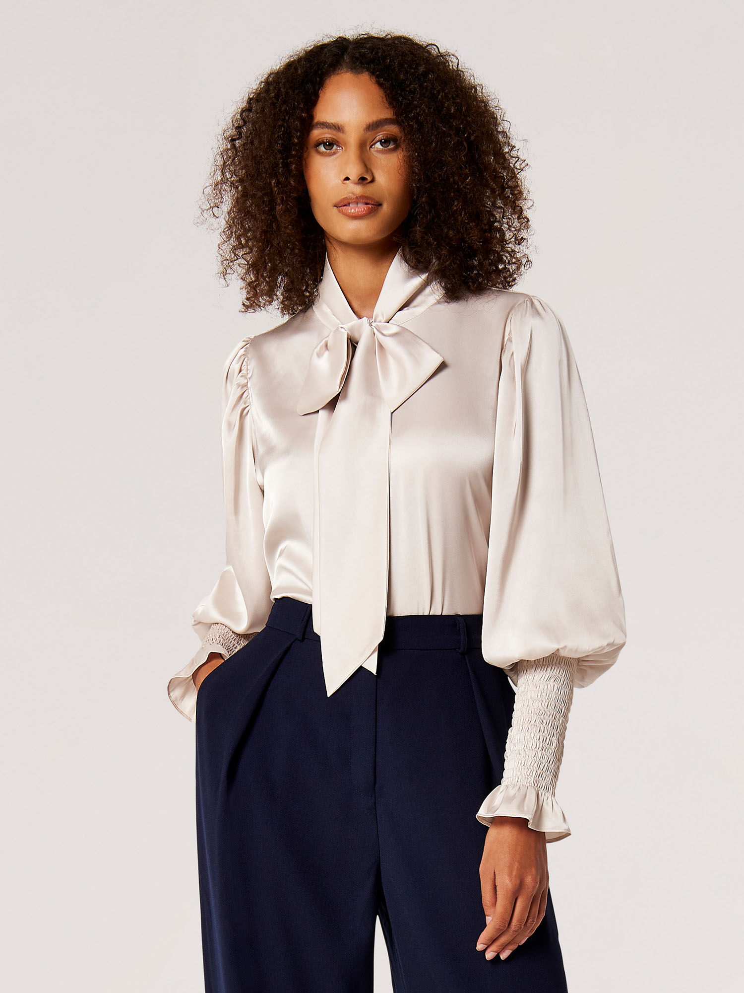 Chemisier En Satin A Manches Ballon Vetements Apricot