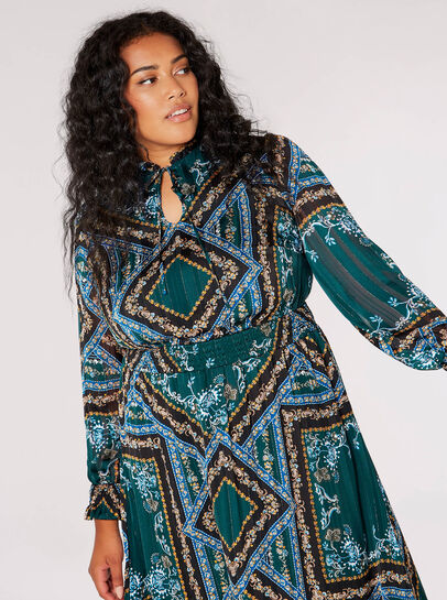 Curve Patchwork Scarf Midi Dress