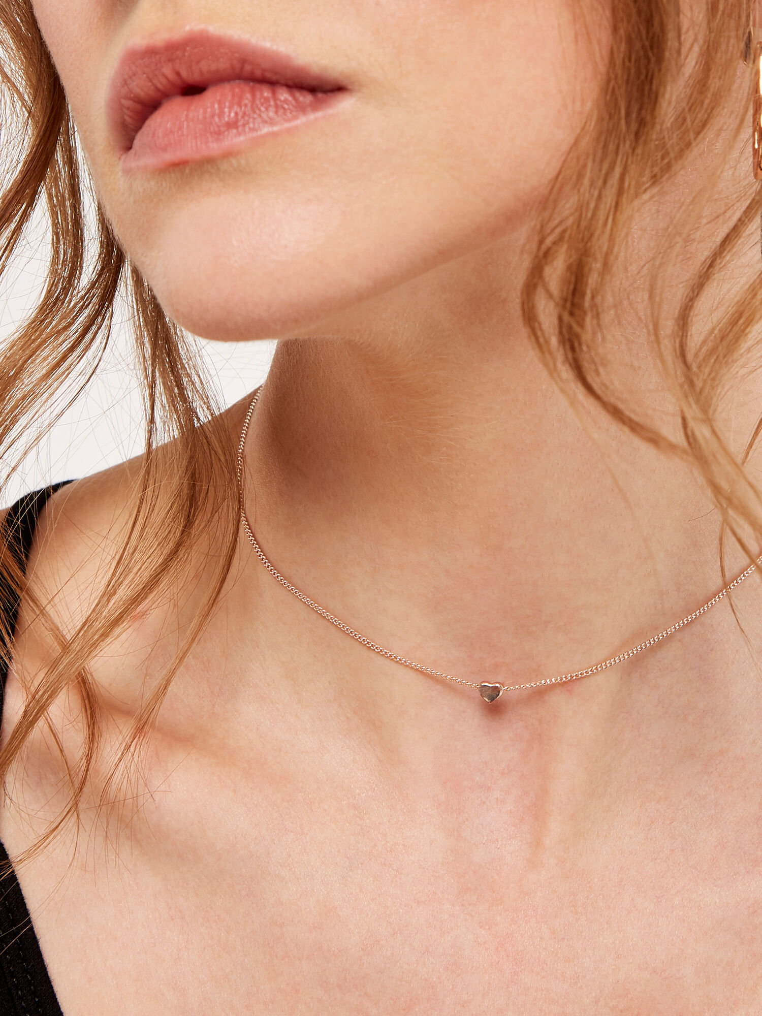 Tiny heart hotsell choker necklace