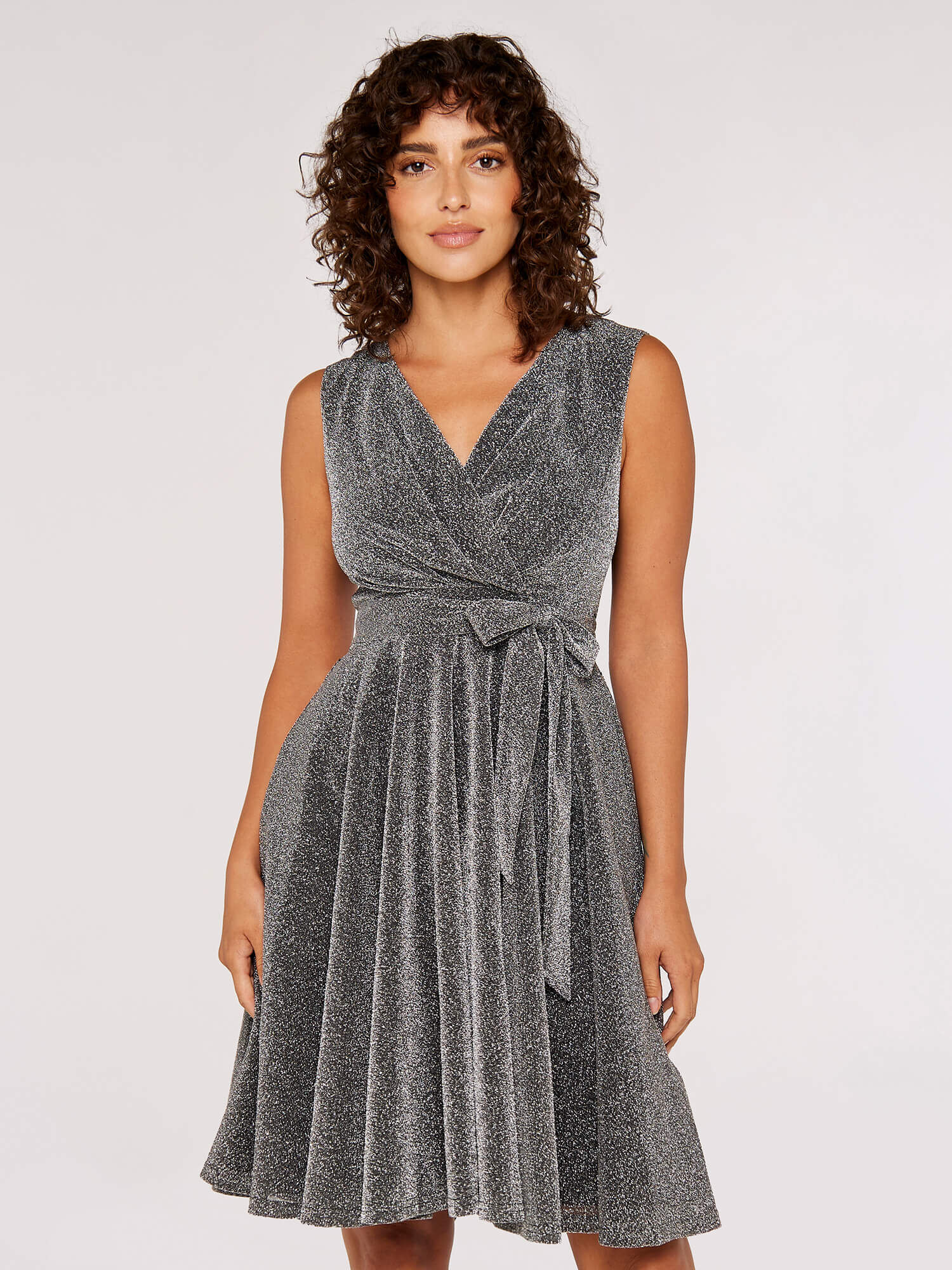 Mini Robe Patineuse A Plis Metallises Vetements Apricot