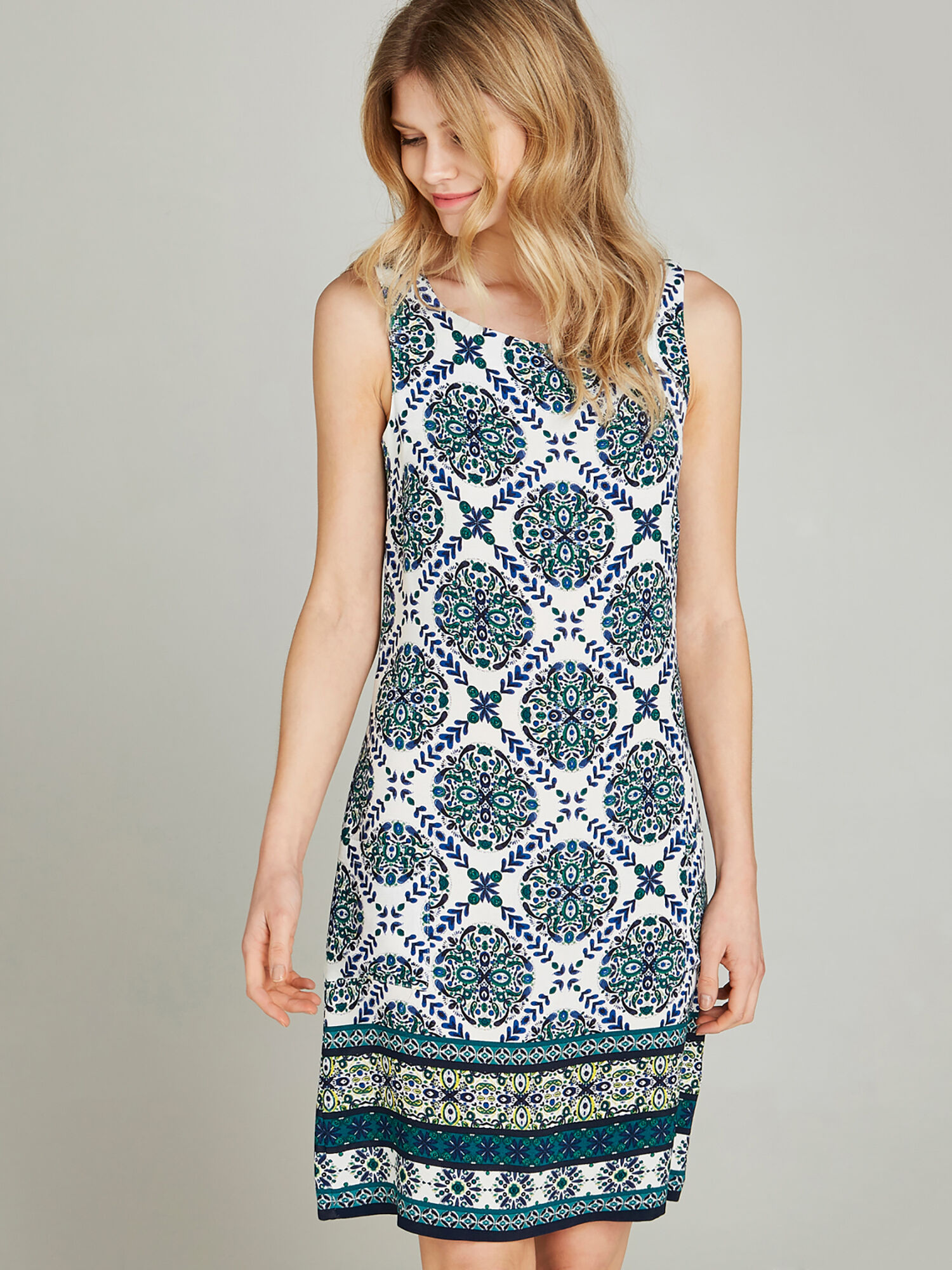 Apricot shift dress 2025