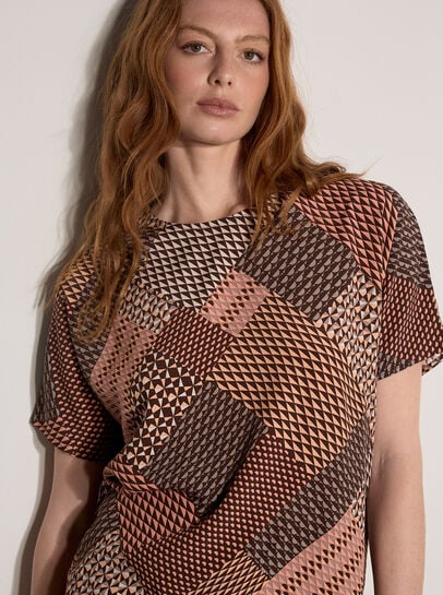 Geometric Patchwork Textured T-Shirt