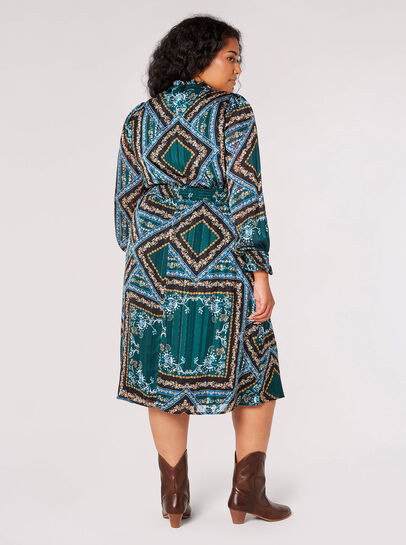 Curve Patchwork Scarf Midi Dress