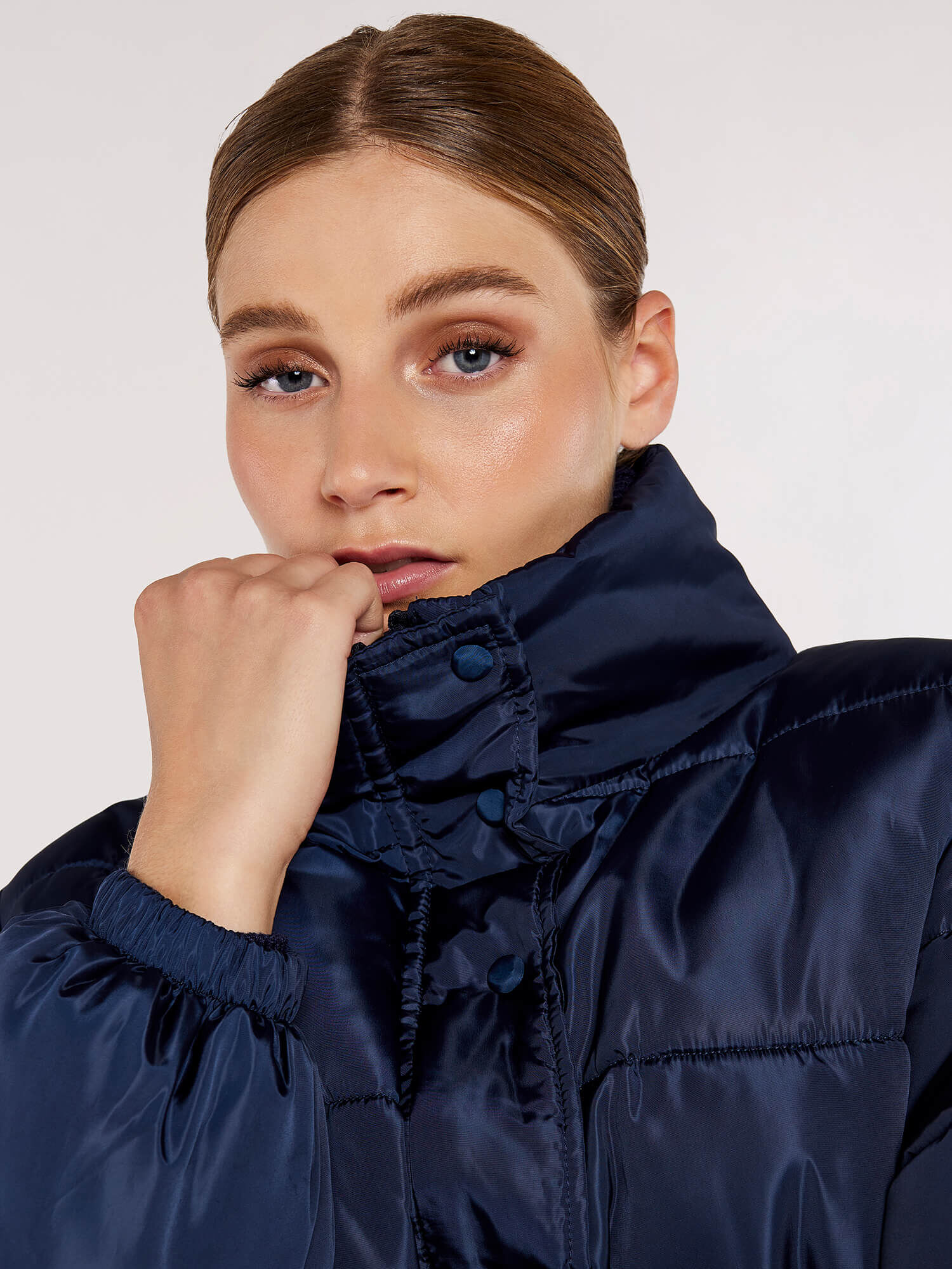 Navy blue best sale cropped puffer jacket