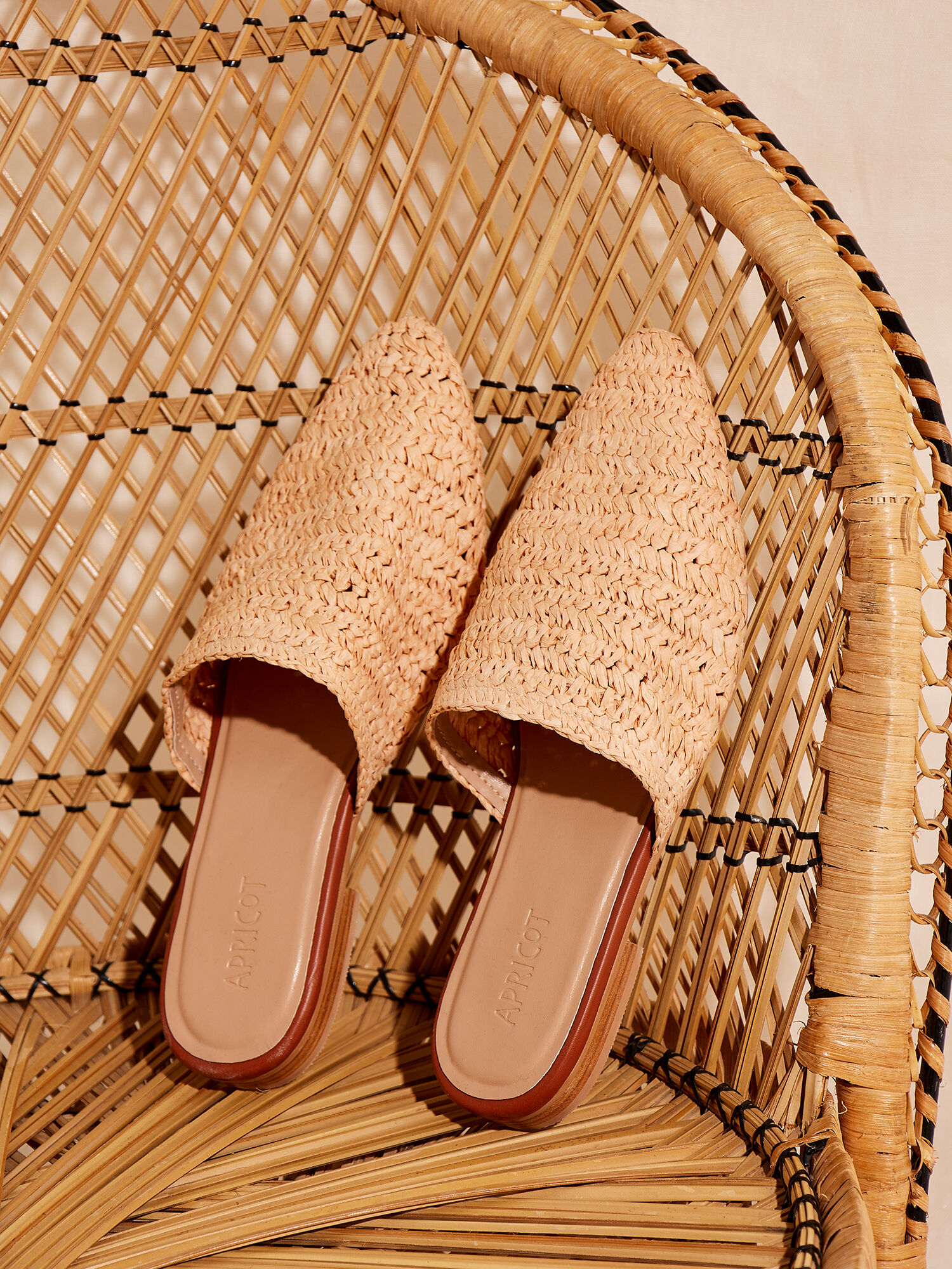 Hand Woven Straw Sandals Apricot Clothing