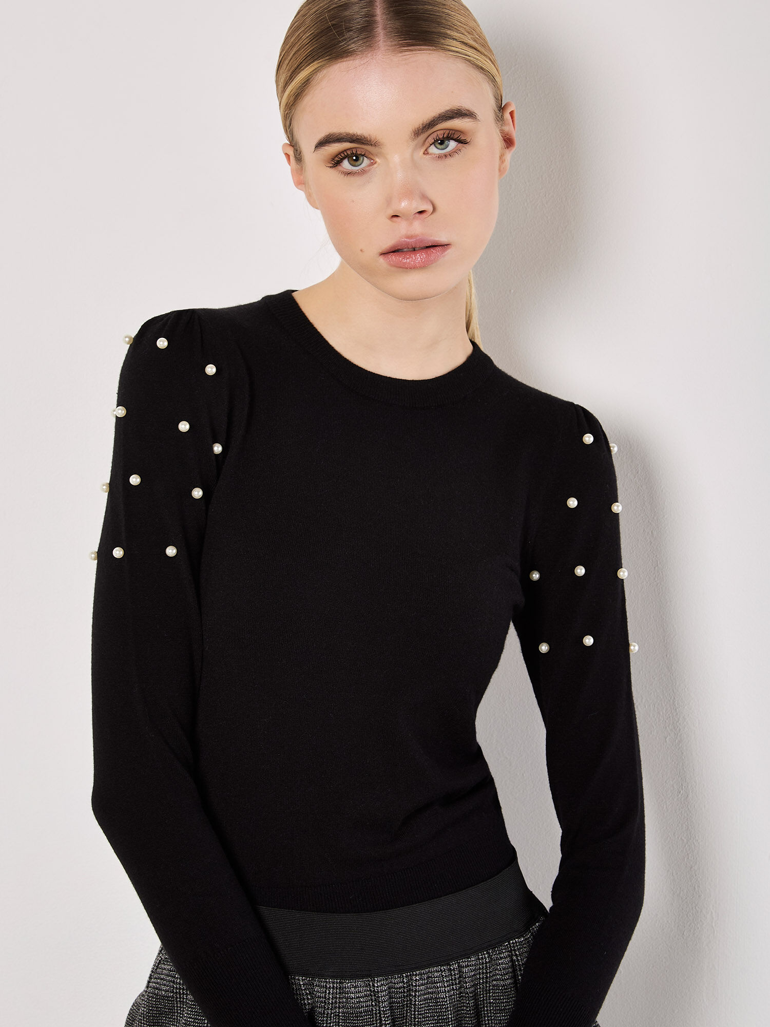 Pearl black jumper outlet
