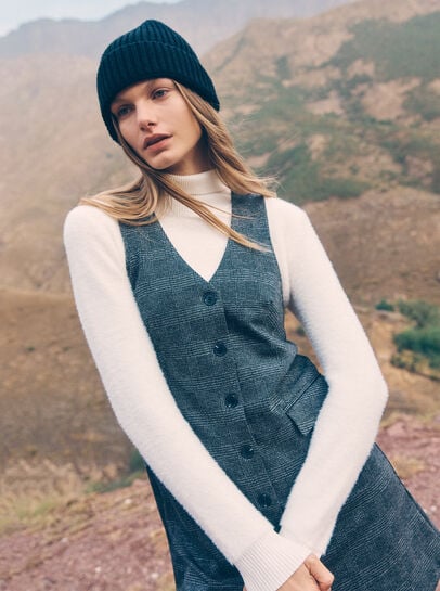 Classic Ribbed Knit Beanie Hat