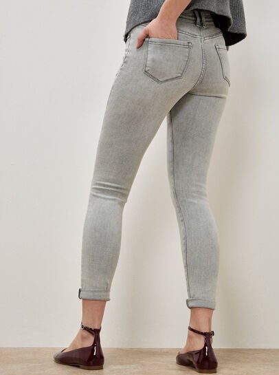 Sienna Skinny Fit Light Wash Jeans