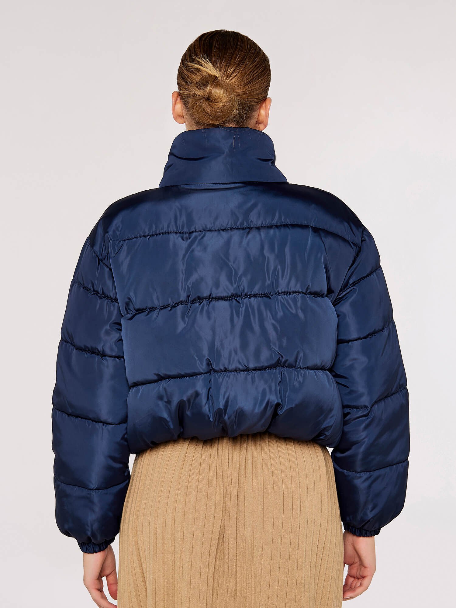 Navy cropped puffer on sale jacket