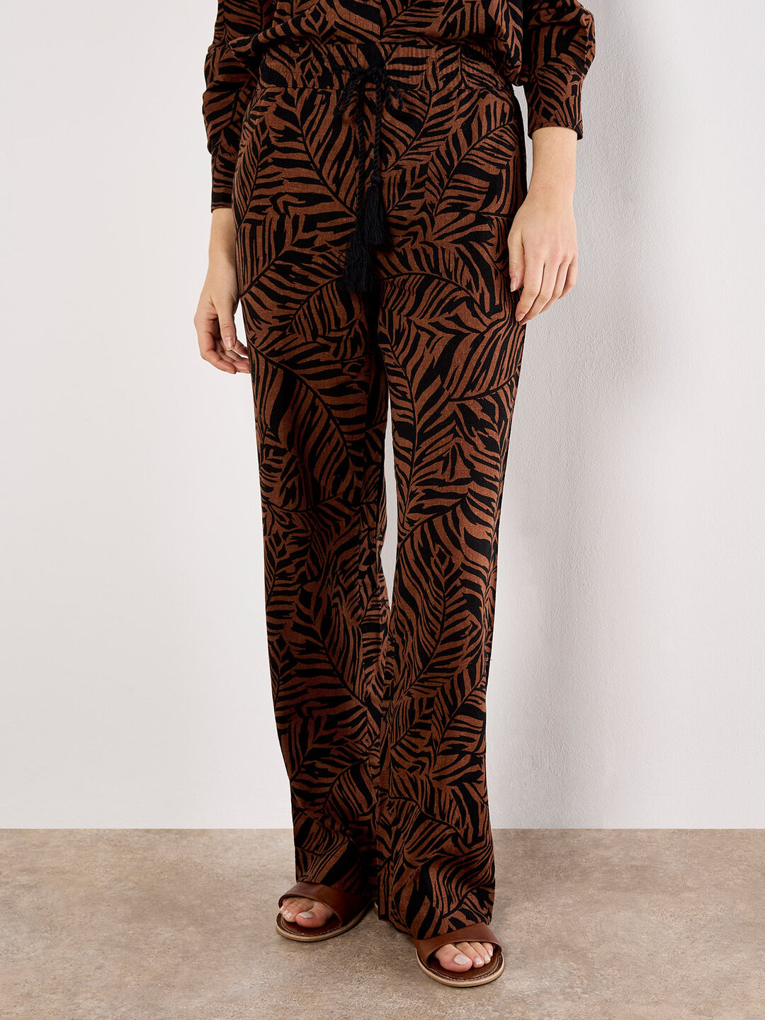 Leaf Linen Blend Wide Leg Trousers