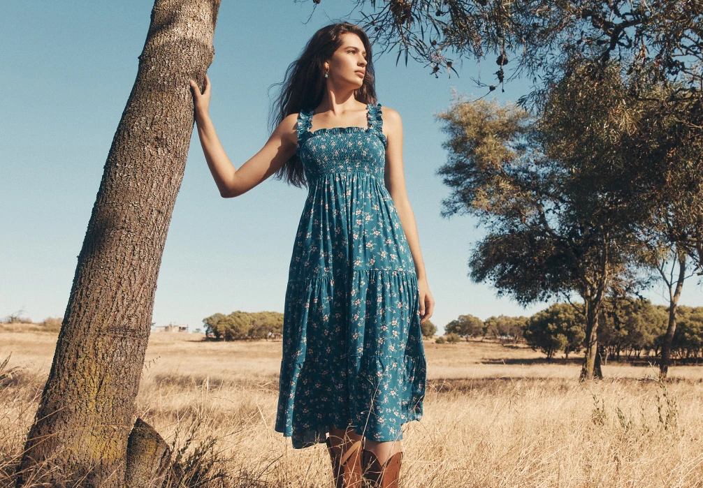 Discover this season's must-have shades of blue, from eye-catching cobalt to timeless navy. Shop mini, midi and maxi dresses, denim, tops & skirts in cool tones