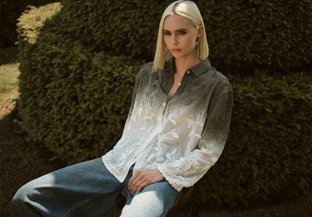 SHIRTS & BLOUSES