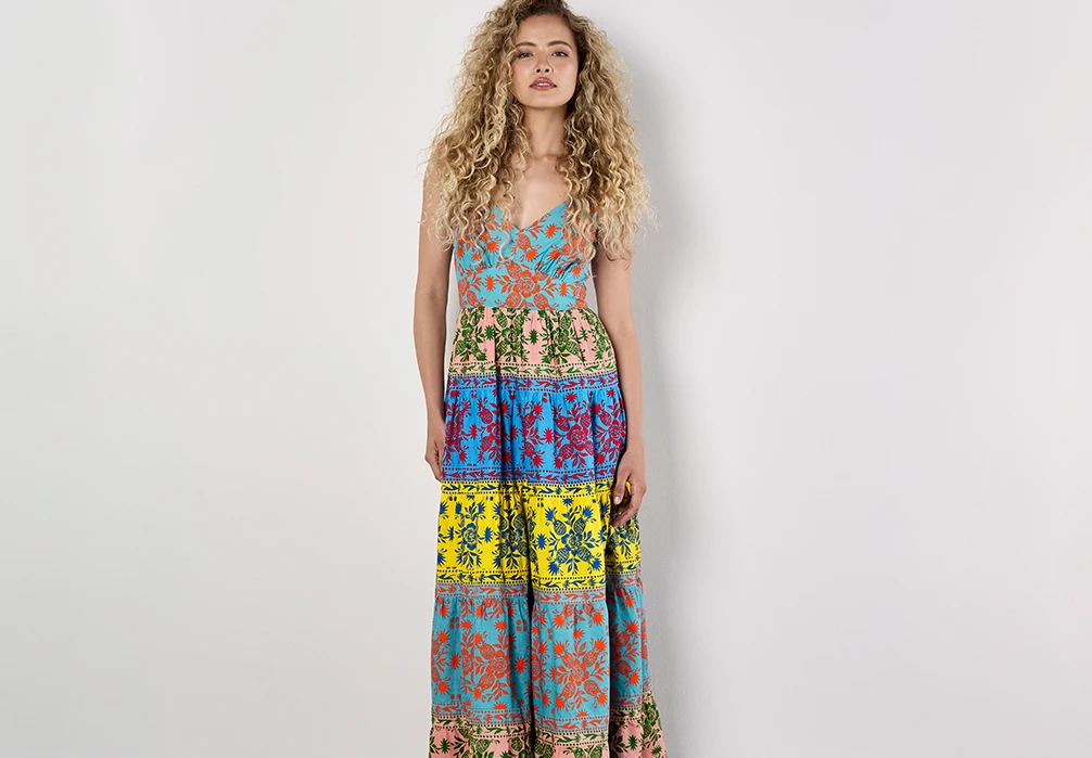 Vacation or staycation, pack a bag with our holiday essentials. Think free-flowing silhouettes, cotton & linen blend fabrics & sunshine-ready styles. Discover summer dresses in mini, midi & maxi lengths, chic co-ords, straw hats & sandals