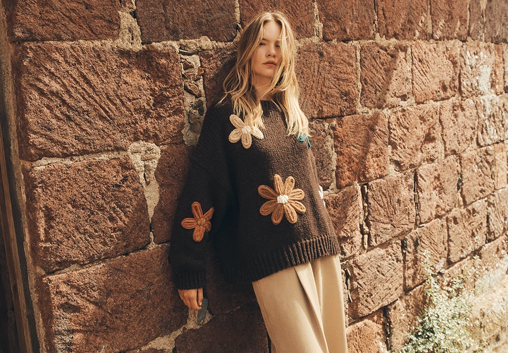 From super-soft jumpers in relaxed silhouettes to form-fitting bodycon dresses, tops, and cardigans made for layering, cosy up in classic knitwear designed to take you through the seasons in timeless style.