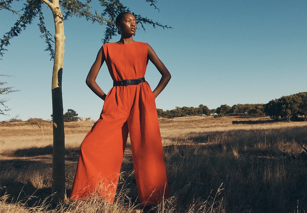 Add warm shades of red to your wardrobe with our bright & bold mini, midi & maxi dresses, eye-catching jumpsuits, tops & trousers