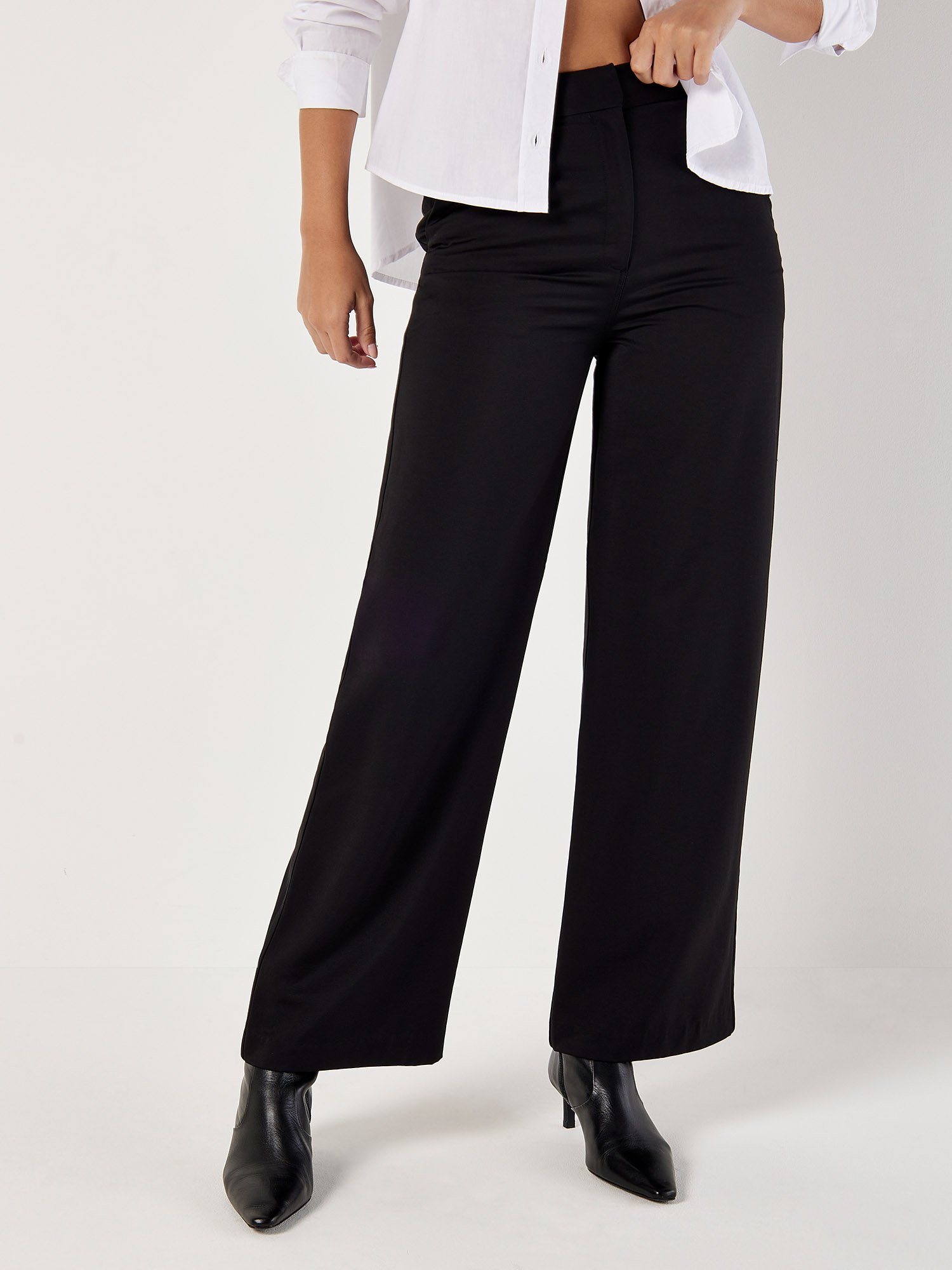 Tailored Straight-Leg Trousers | Apricot Clothing