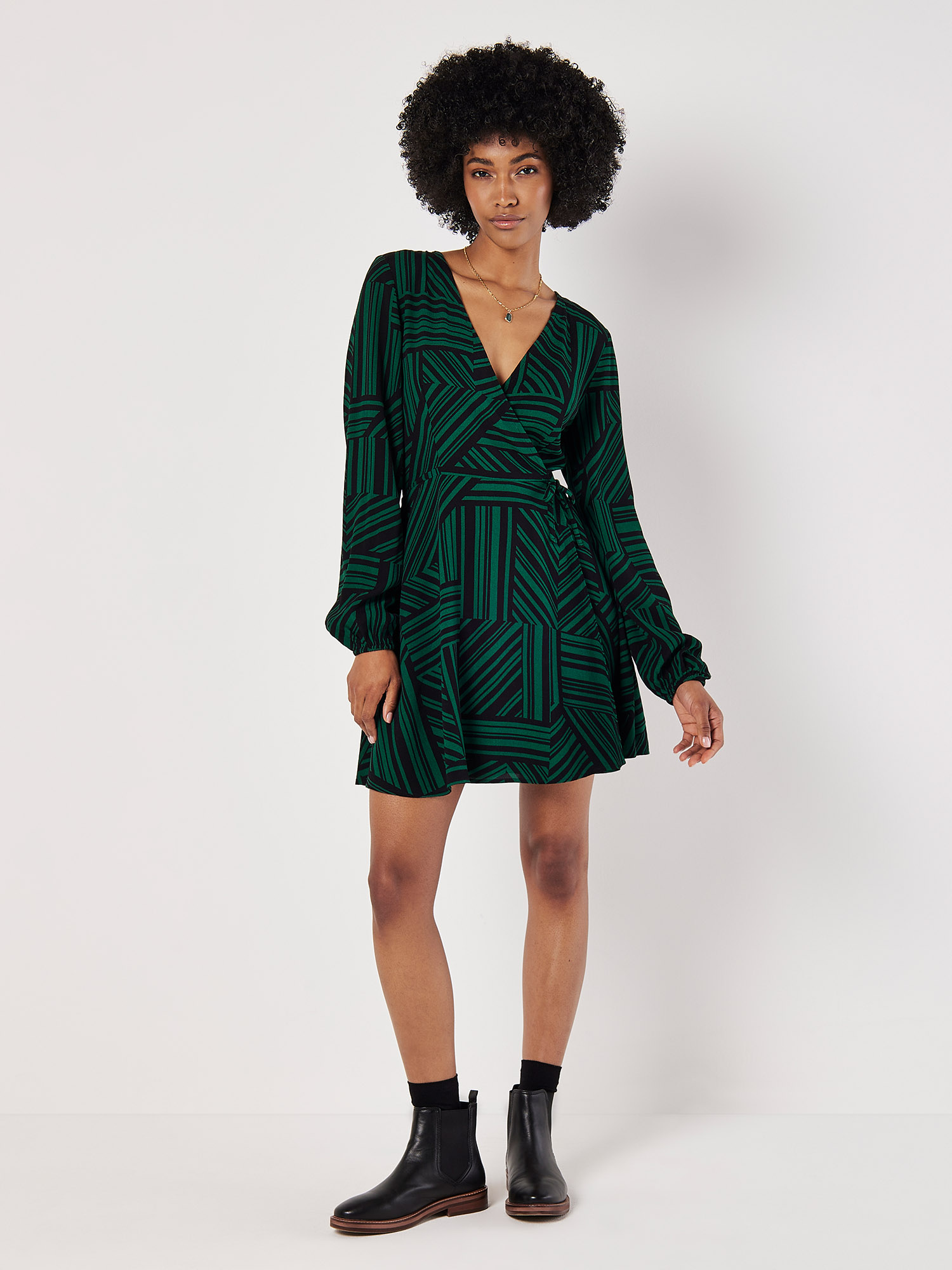 green and black striped dress Mixed Stripes Mini Wrap ======== Jersey 100% Cotton wisteria Black Short Sleeve Dress Color:Nude/Ivory